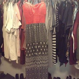 🌷Floor Length Tribal Maxi Dress🌷